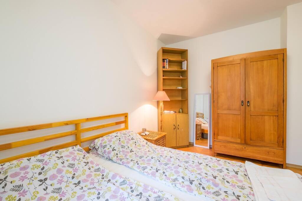Beautiful Flat In Central Location By Flat Mаnager Szófia Kültér fotó