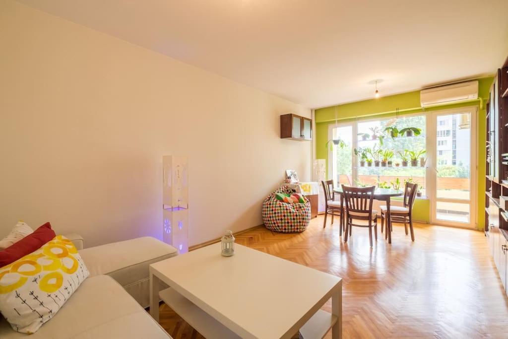 Beautiful Flat In Central Location By Flat Mаnager Szófia Kültér fotó