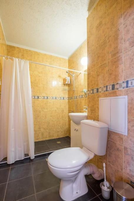 Beautiful Flat In Central Location By Flat Mаnager Szófia Kültér fotó