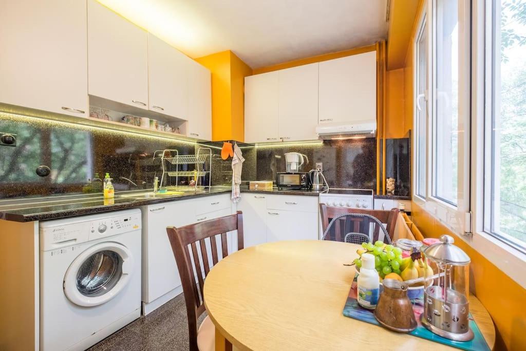 Beautiful Flat In Central Location By Flat Mаnager Szófia Kültér fotó