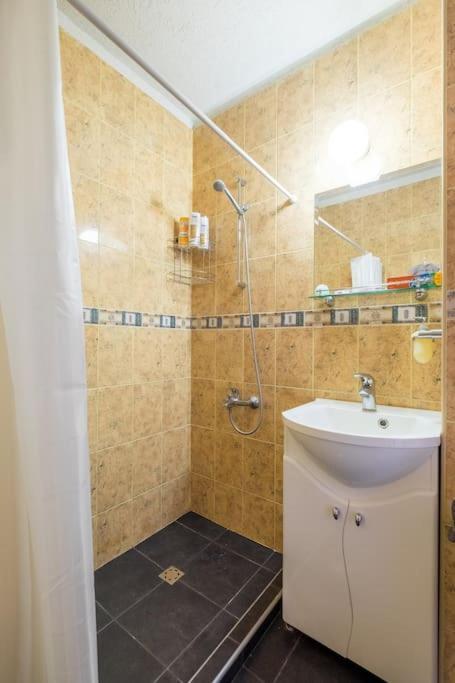 Beautiful Flat In Central Location By Flat Mаnager Szófia Kültér fotó